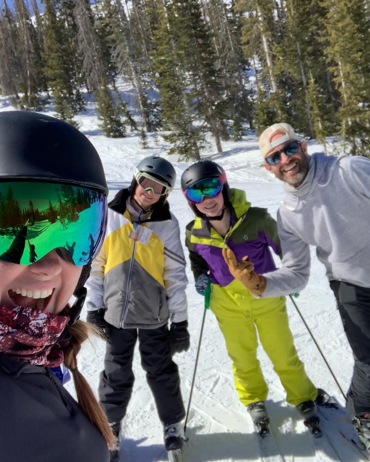 Family ski day at Wolf Creek — Ski & Bow Rack junior rentals for all ages